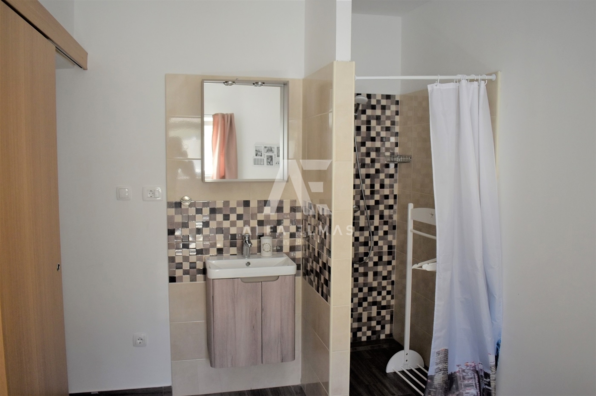Soline, moderna hiša dvojček s pogledom na morje! ID 97