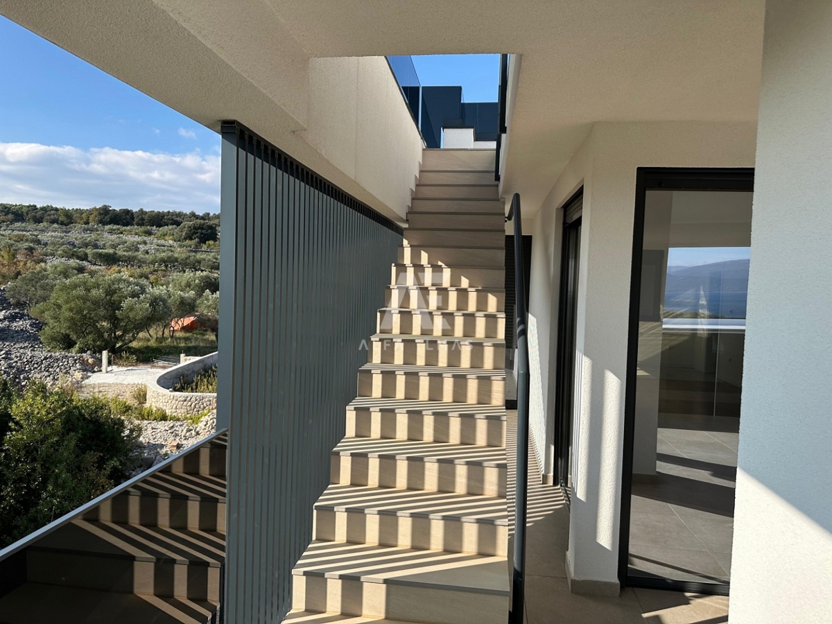 Krk, Mesto, dvoetažni luksuzni apartma s pogledom na morje!! ID 283 