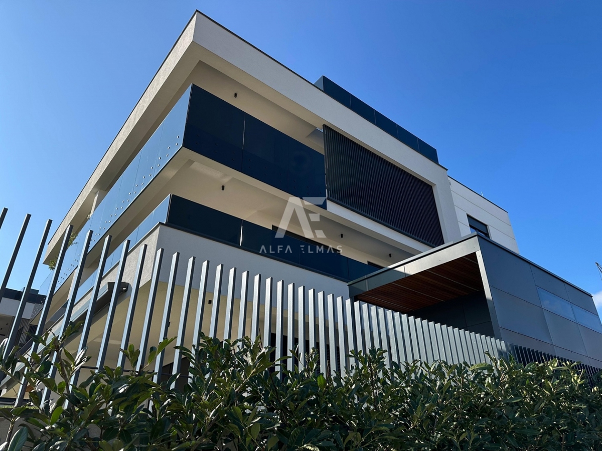 Krk, Mesto, dvoetažni luksuzni apartma s pogledom na morje!! ID 283 