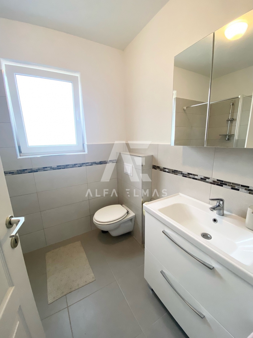 Uvala Soline, dvosobni apartma, 400m od morja! ID 367