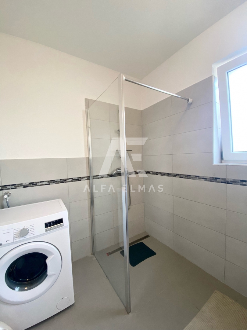 Uvala Soline, dvosobni apartma, 400m od morja! ID 367