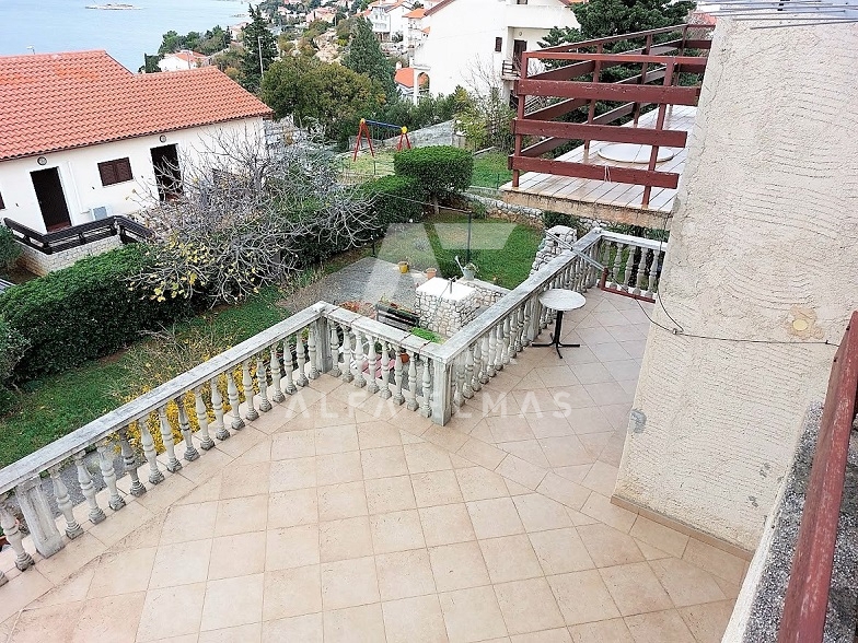 Novi Vinodolski, samostojna hiša primerna za turistično dejavnost!! ID 432