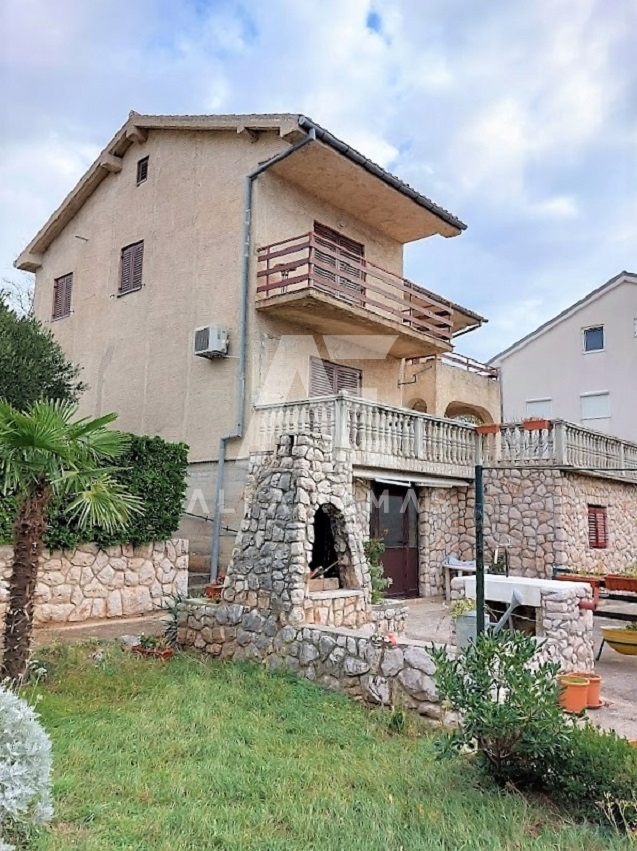 Novi Vinodolski, samostojna hiša primerna za turistično dejavnost!! ID 432