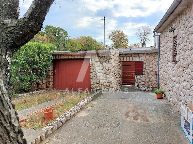 Novi Vinodolski, samostojna hiša primerna za turistično dejavnost!! ID 432