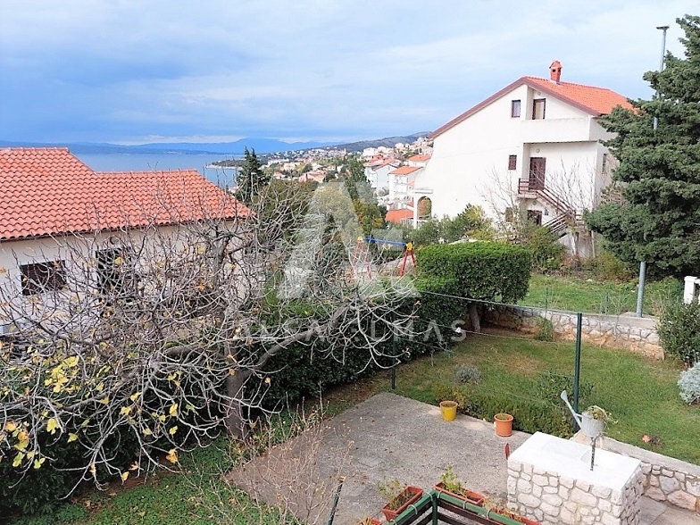 Novi Vinodolski, samostojna hiša primerna za turistično dejavnost!! ID 432