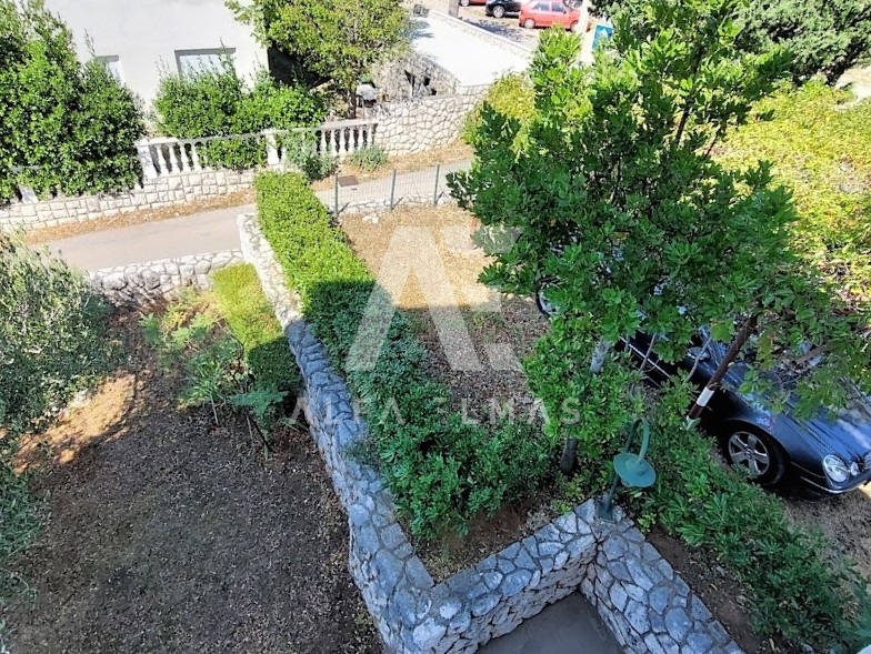 Novi Vinodolski, samostojna hiša primerna za turistično dejavnost!! ID 432