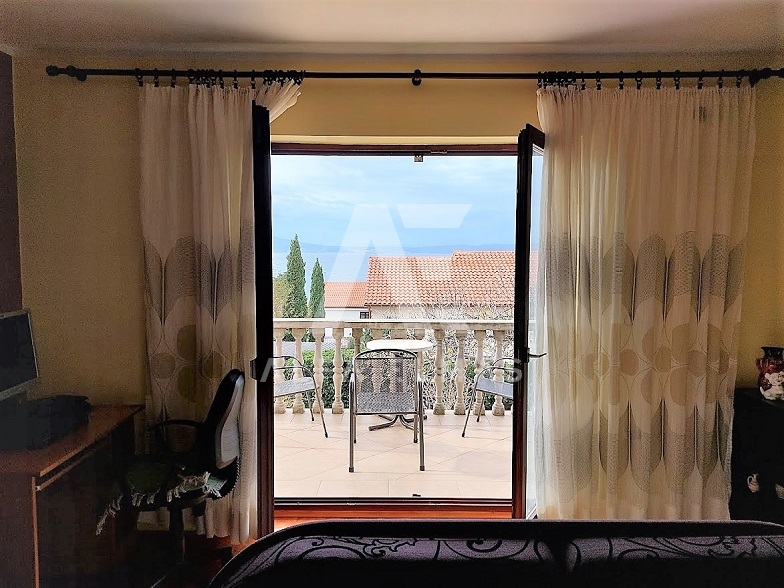 Novi Vinodolski, samostojna hiša primerna za turistično dejavnost!! ID 432