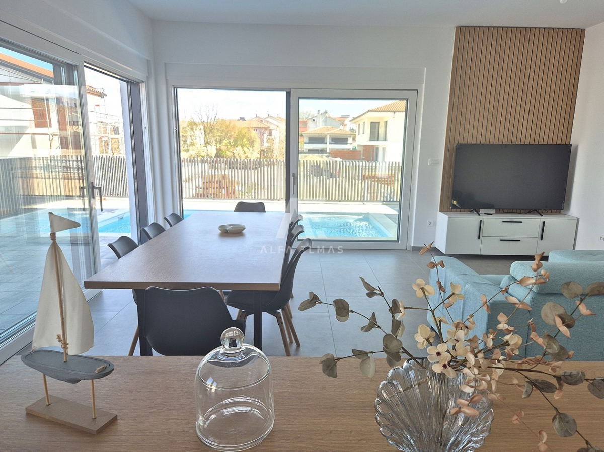 Semi-detached house with a pool and sea view in Malinska - ID 589
