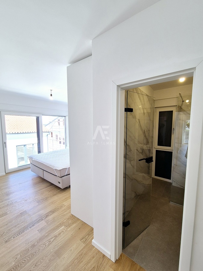 Semi-detached house with a pool and sea view in Malinska - ID 589