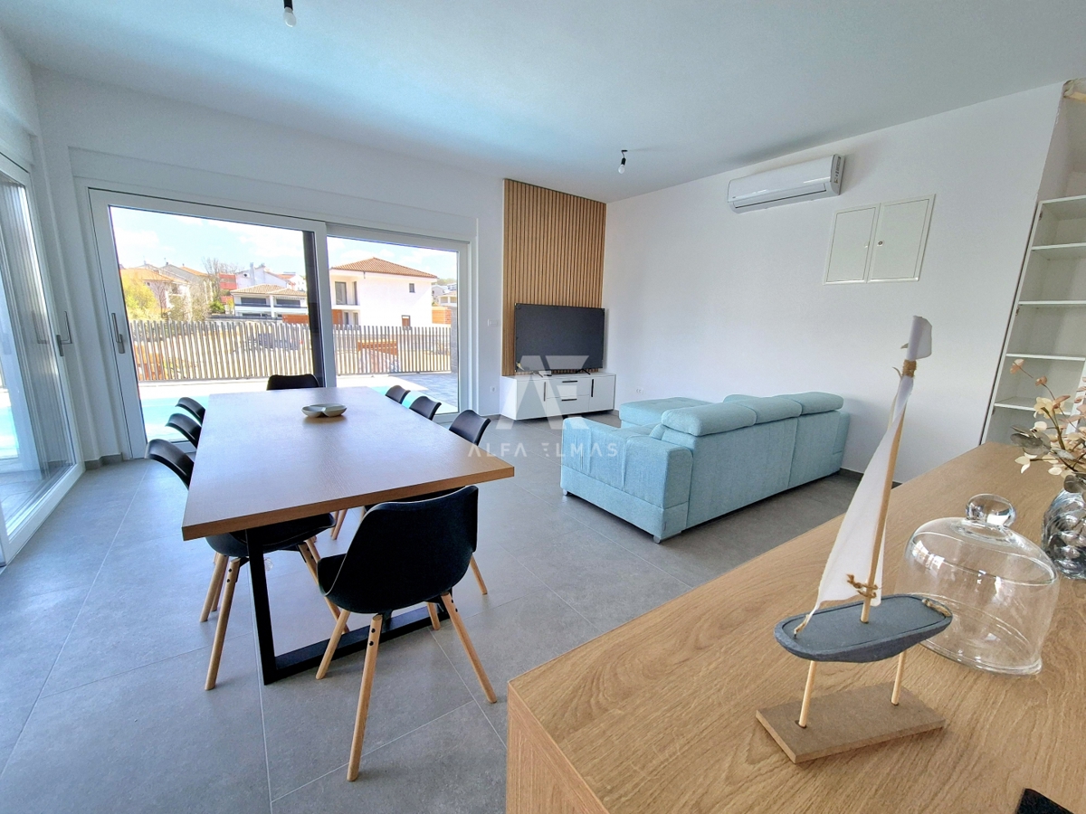 Semi-detached house with a pool and sea view in Malinska - ID 589