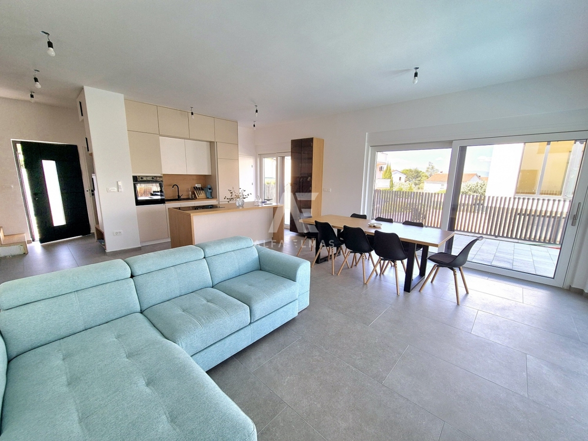 Semi-detached house with a pool and sea view in Malinska - ID 589
