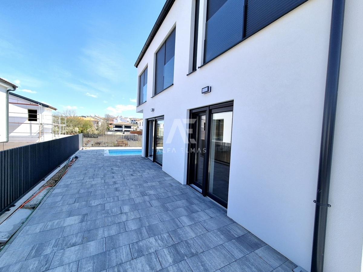 Semi-detached house with a pool and sea view in Malinska - ID 589
