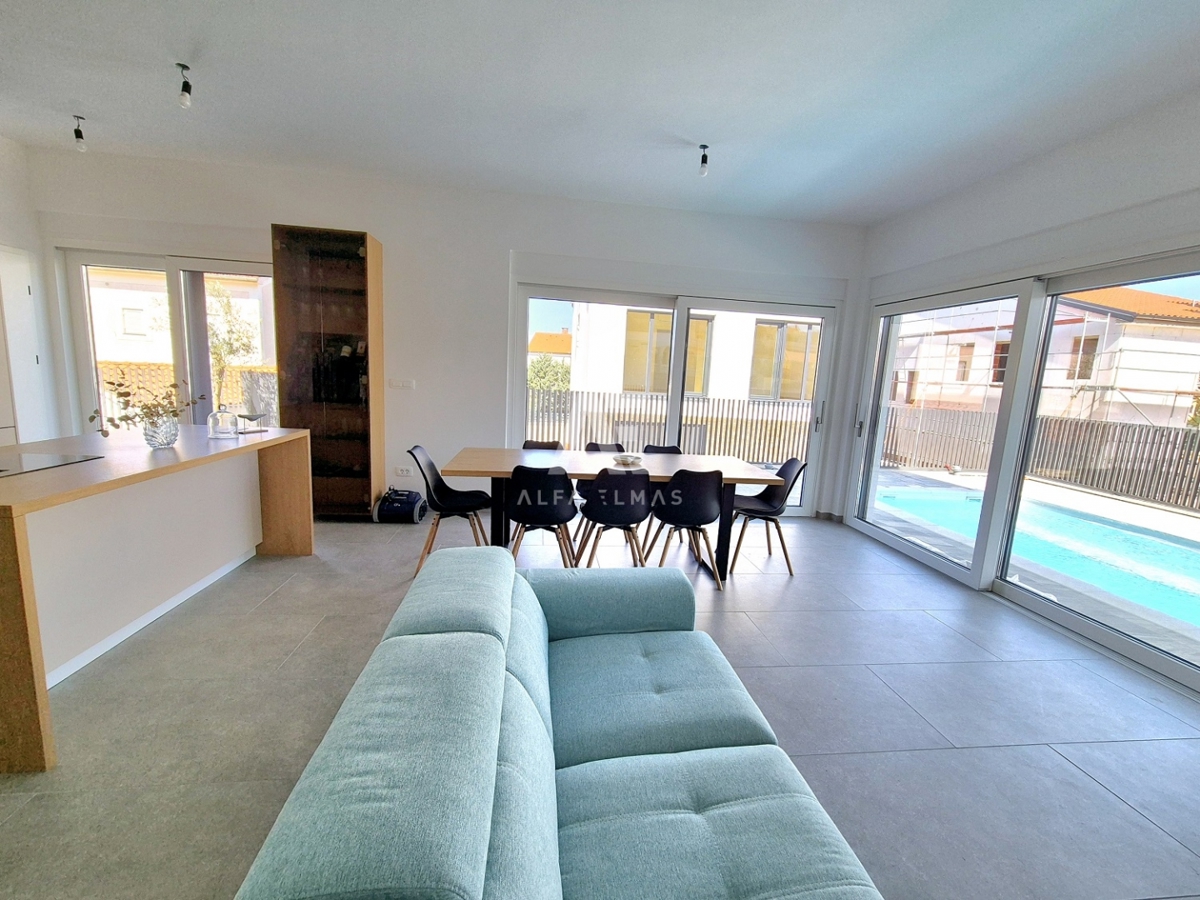 Semi-detached house with a pool and sea view in Malinska - ID 589
