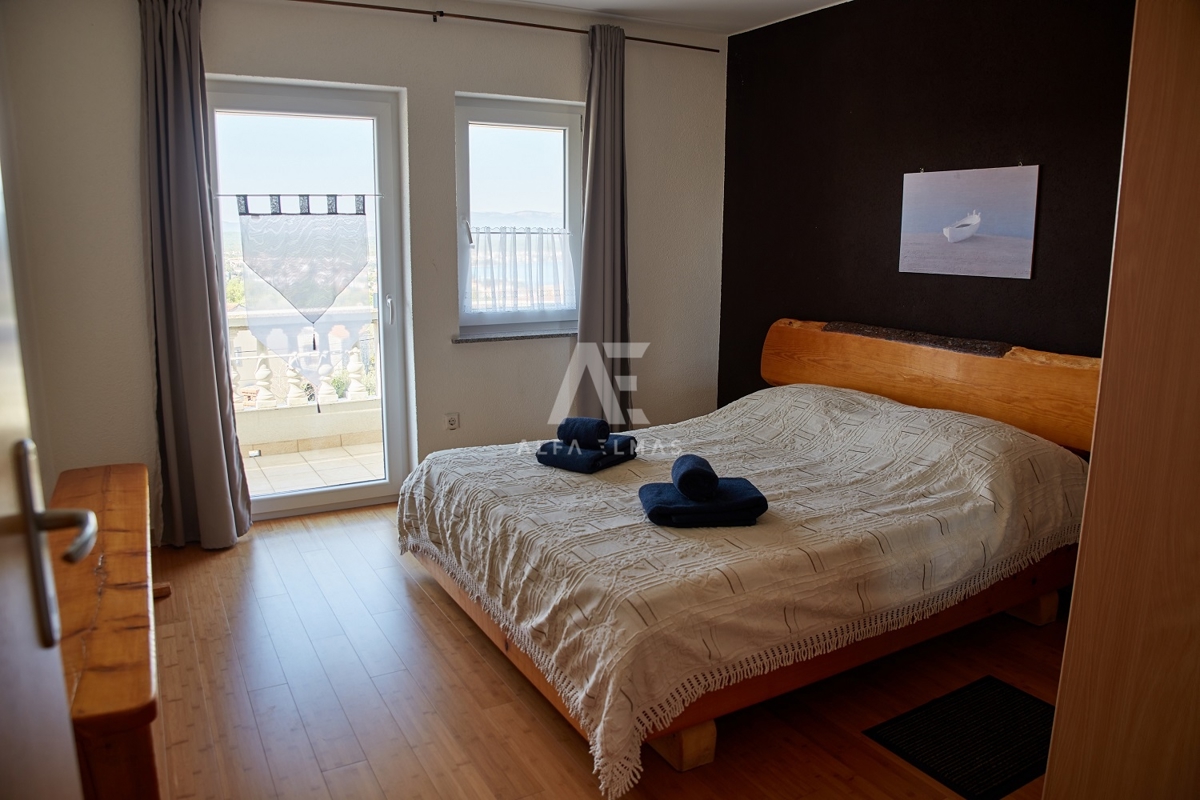 Malinska, apartma z impresivnim pogledom na morje! ID 632