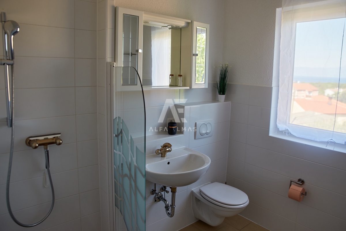 Malinska, apartma z impresivnim pogledom na morje! ID 632