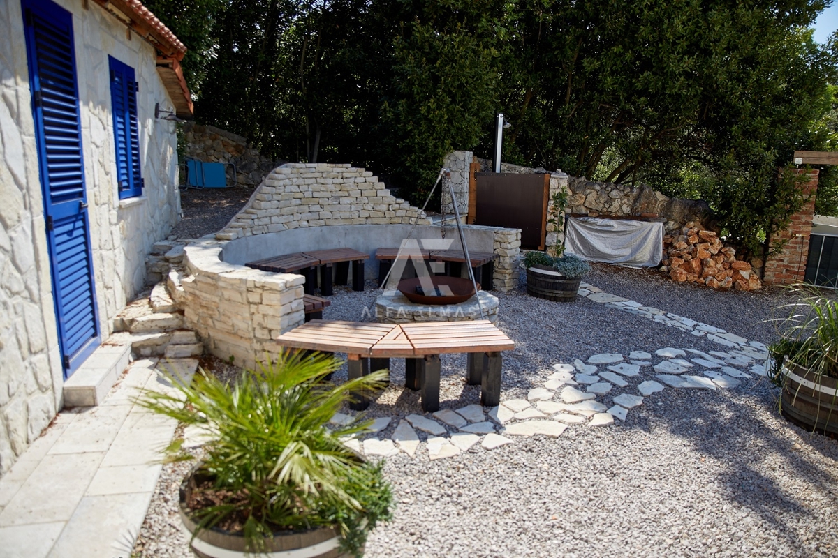 Malinska, apartma z impresivnim pogledom na morje! ID 632