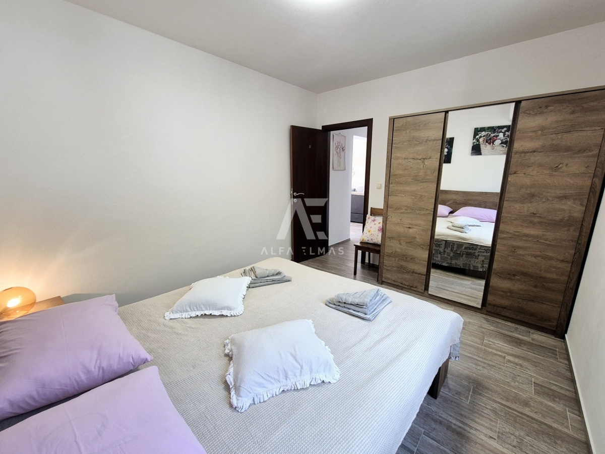 Krk, okolica – Moderna mediteranska dvojna vila z bazenom in pogledom na morje  ID 640