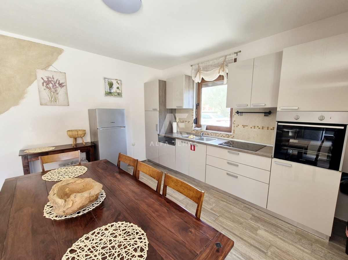 Krk, okolica – Moderna mediteranska dvojna vila z bazenom in pogledom na morje  ID 640