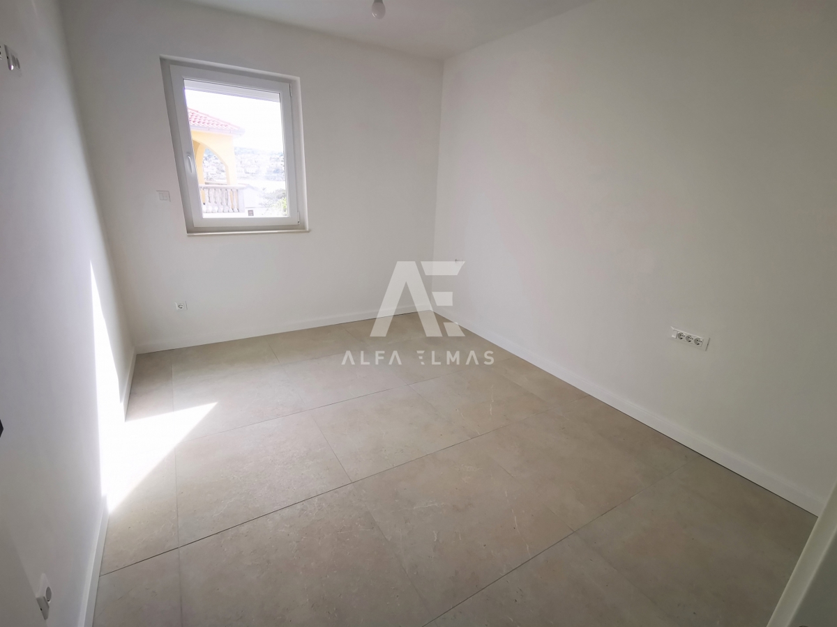 Šilo, apartma v prvem nadstropju, prva vrsta do morja!! ID 350 