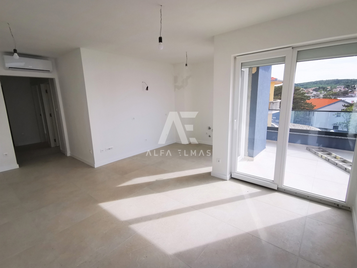 Šilo, apartma v prvem nadstropju, prva vrsta do morja!! ID 350 