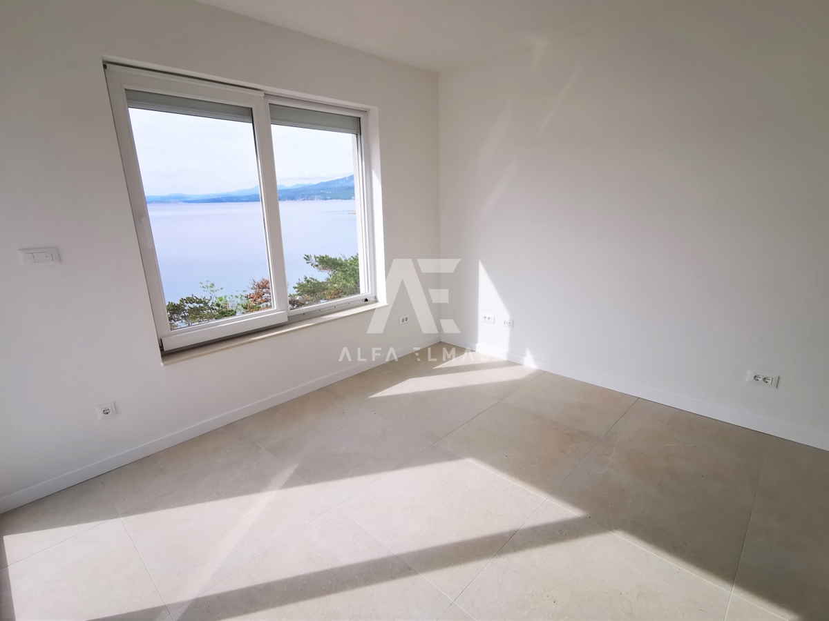 Šilo, apartma v prvem nadstropju, prva vrsta do morja!! ID 350 