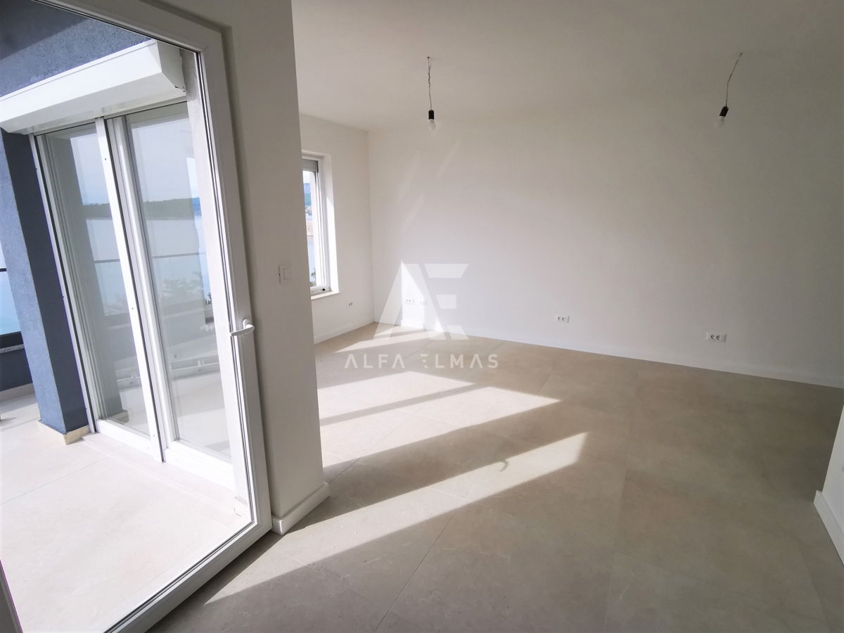 Šilo, apartma v prvem nadstropju, prva vrsta do morja!! ID 350 