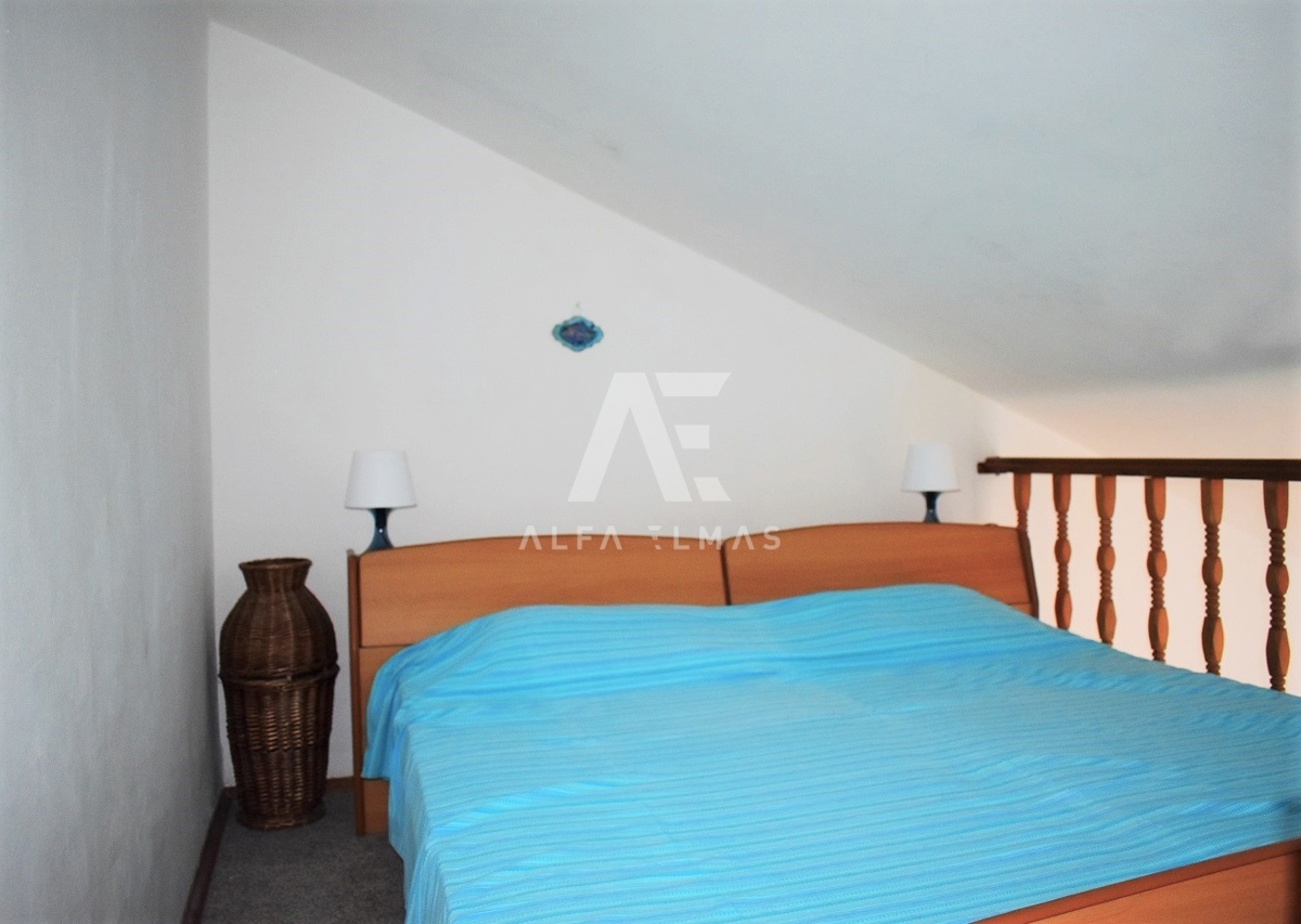 Krk, okolica, apartmajska hiša s pogledom na morje!! ID 355