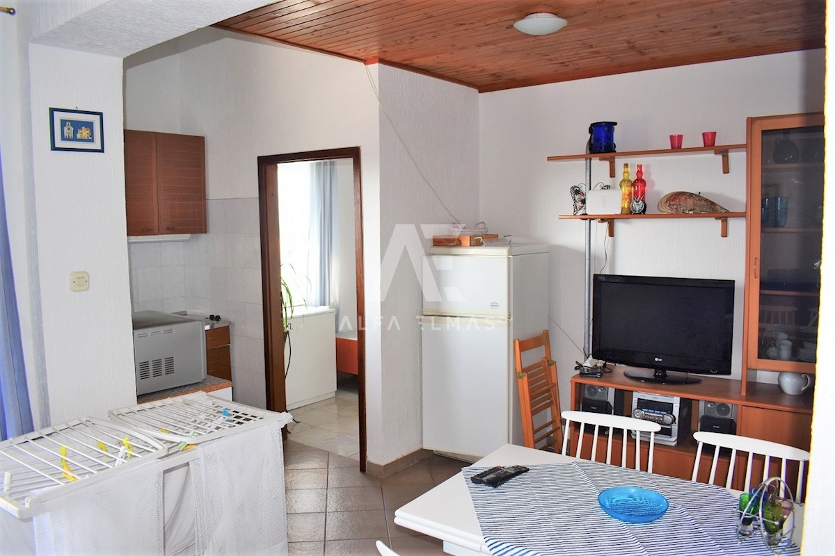 Krk, okolica, apartmajska hiša s pogledom na morje!! ID 355