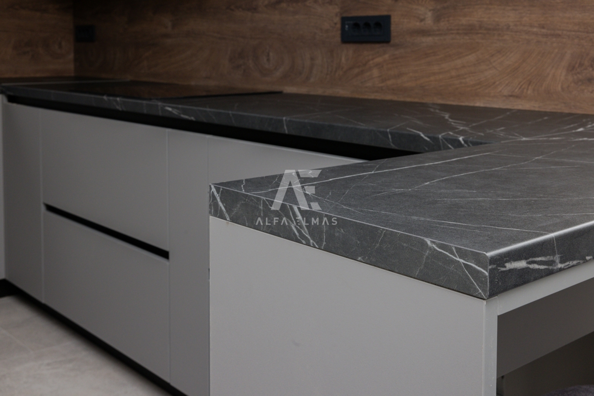 Vrbnik, okolica, rustikalna vila z bazenom na mirni lokaciji!!ID 385