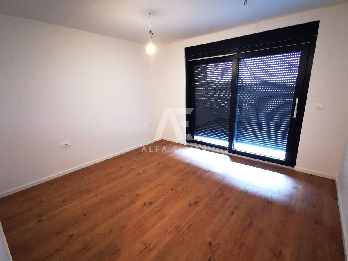 Linardići, impozantna vila moderne arhitekture z bazenom na mirni lokaciji!! ID 479