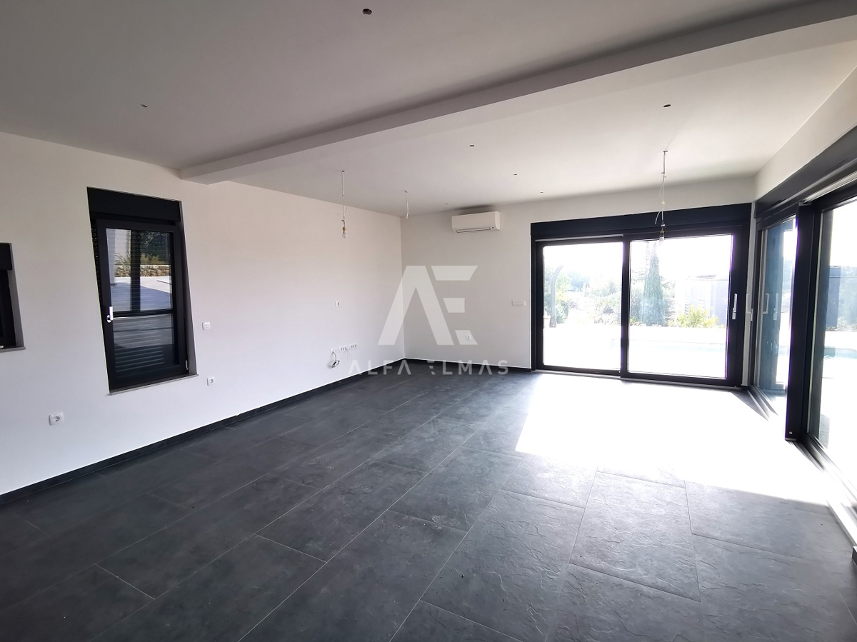 Linardići, impozantna vila moderne arhitekture z bazenom na mirni lokaciji!! ID 479