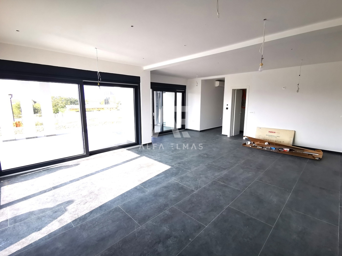 Linardići, impozantna vila moderne arhitekture z bazenom na mirni lokaciji!! ID 479