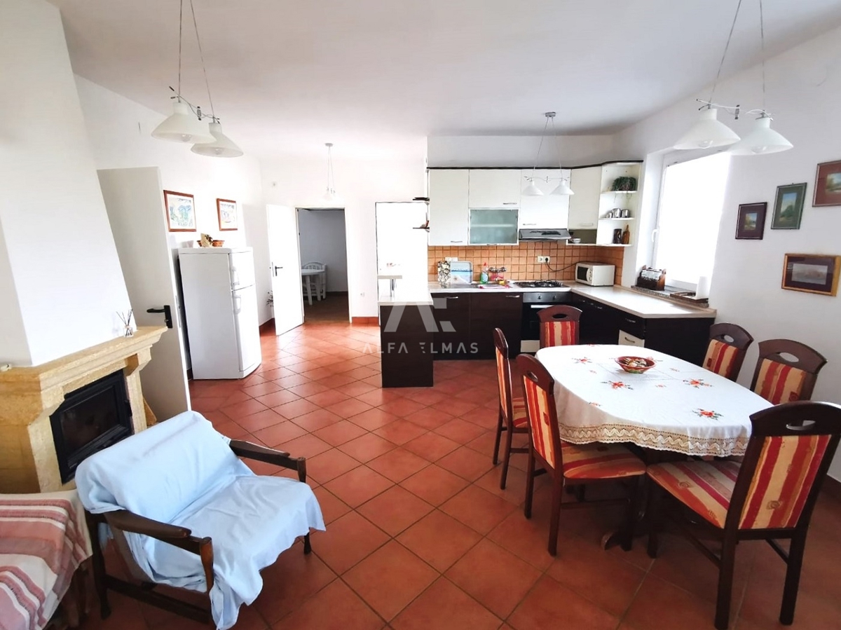Malinska, okolica, očarljiva samostojna hiša na mirni lokaciji!! ID 530