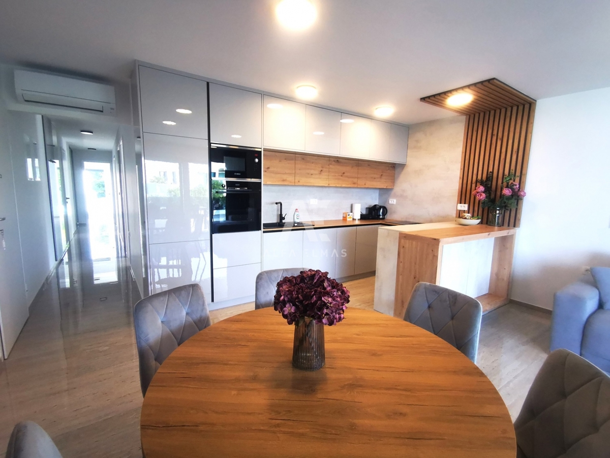 Apartment with a pool in Malinska in an exclusive location - ID 593
