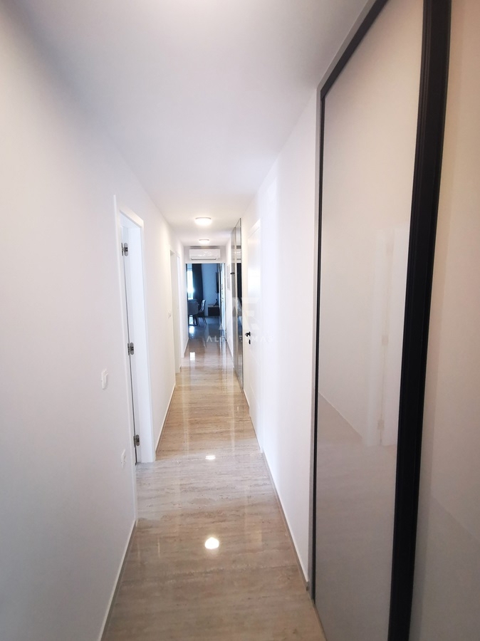 Apartment with a pool in Malinska in an exclusive location - ID 593