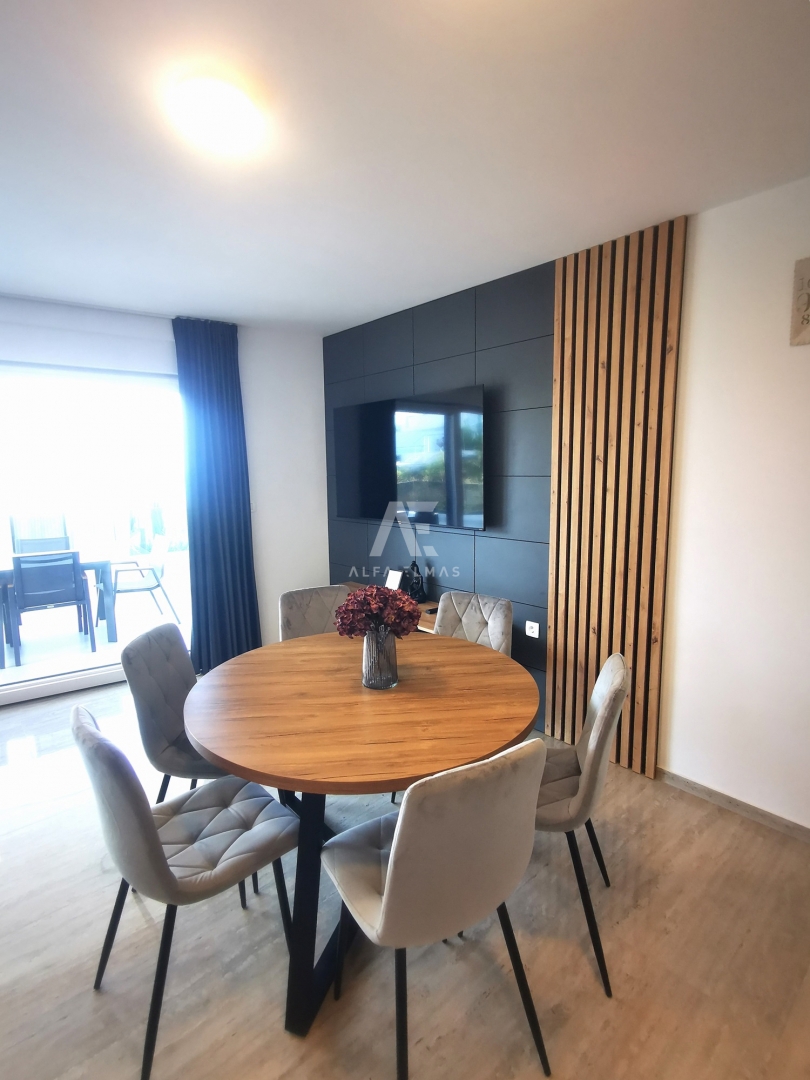 Apartment with a pool in Malinska in an exclusive location - ID 593