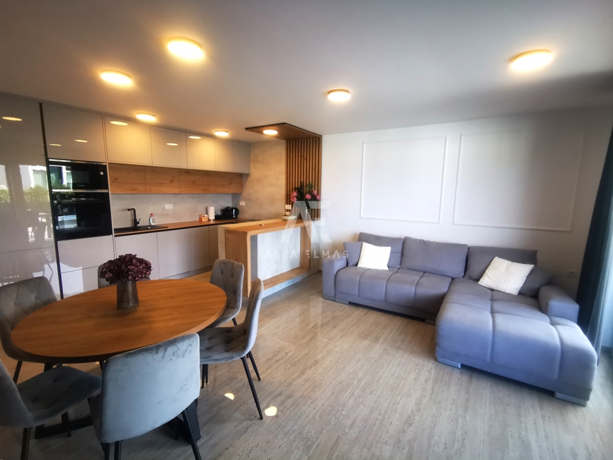 Apartment with a pool in Malinska in an exclusive location - ID 593