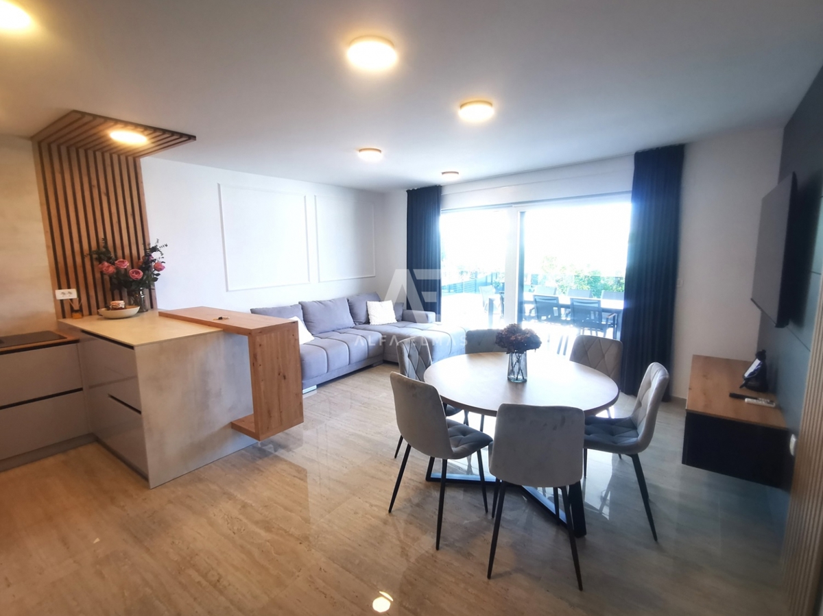 Apartment with a pool in Malinska in an exclusive location - ID 593