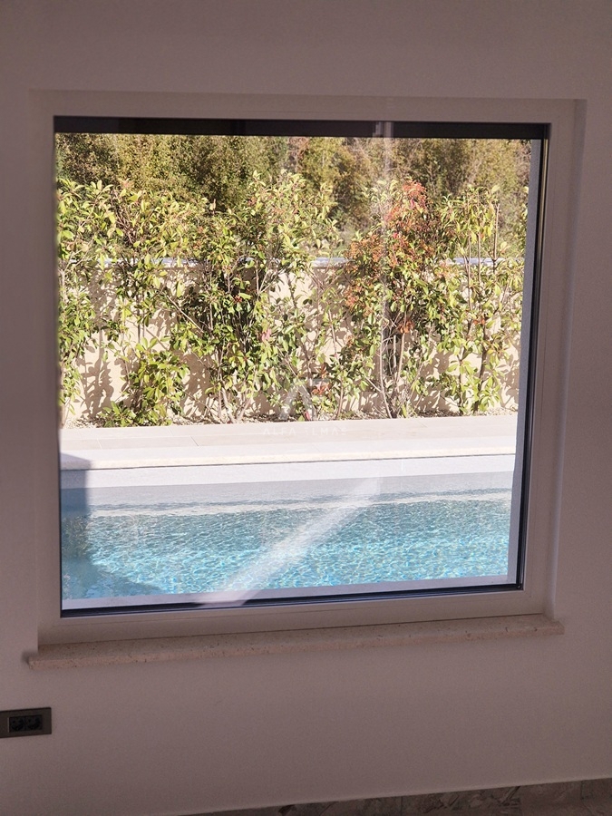 Malinska, moderna hiša dvojček z bazenom! ID 633