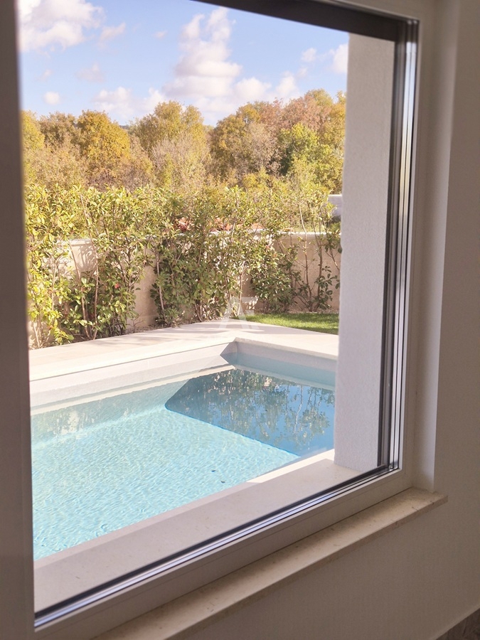 Malinska, moderna hiša dvojček z bazenom! ID 633