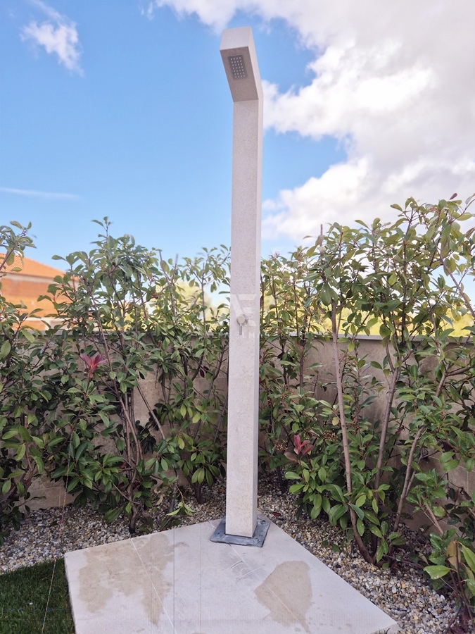 Malinska, moderna hiša dvojček z bazenom! ID 633