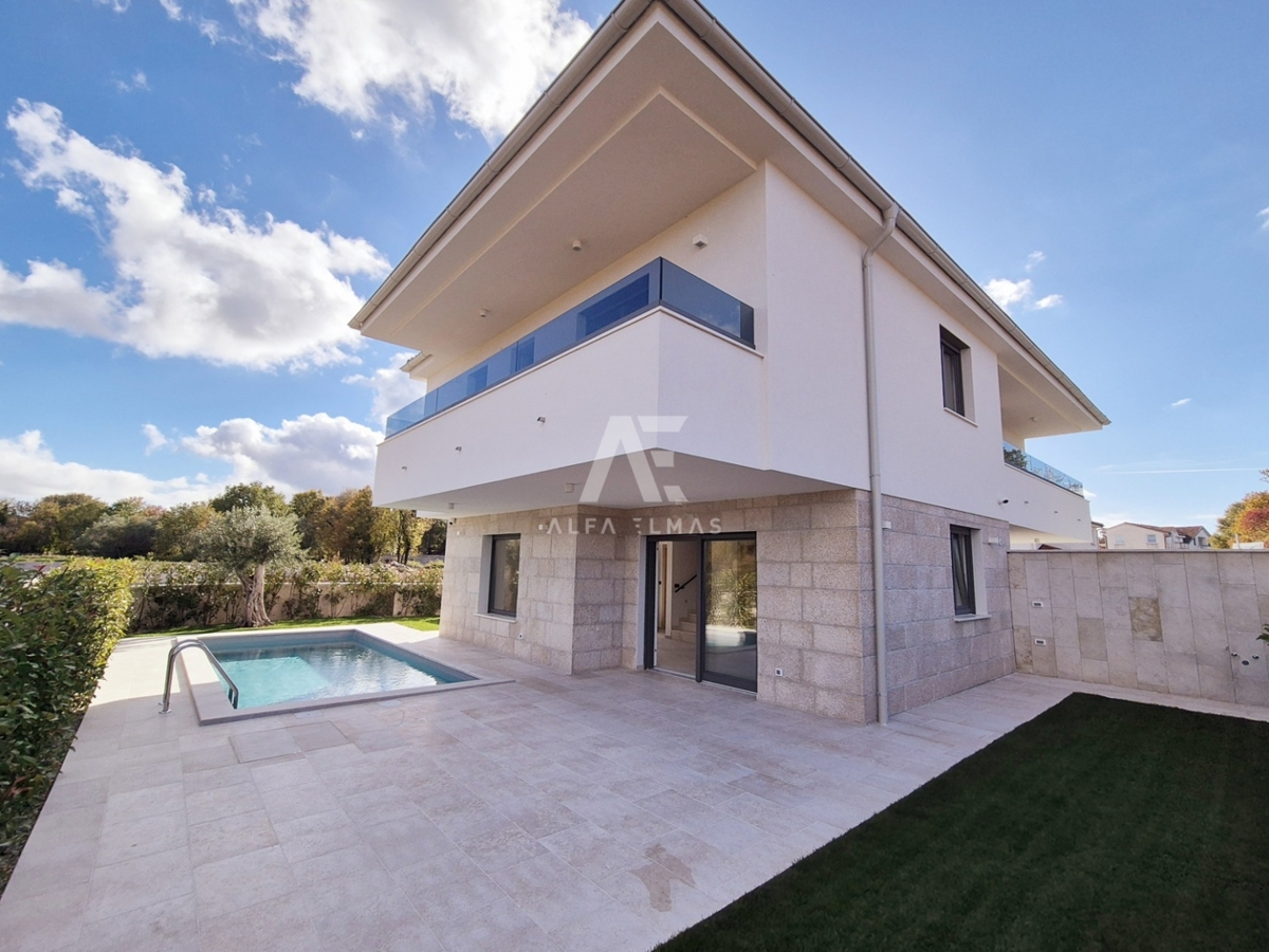 Malinska, moderna hiša dvojček z bazenom! ID 633