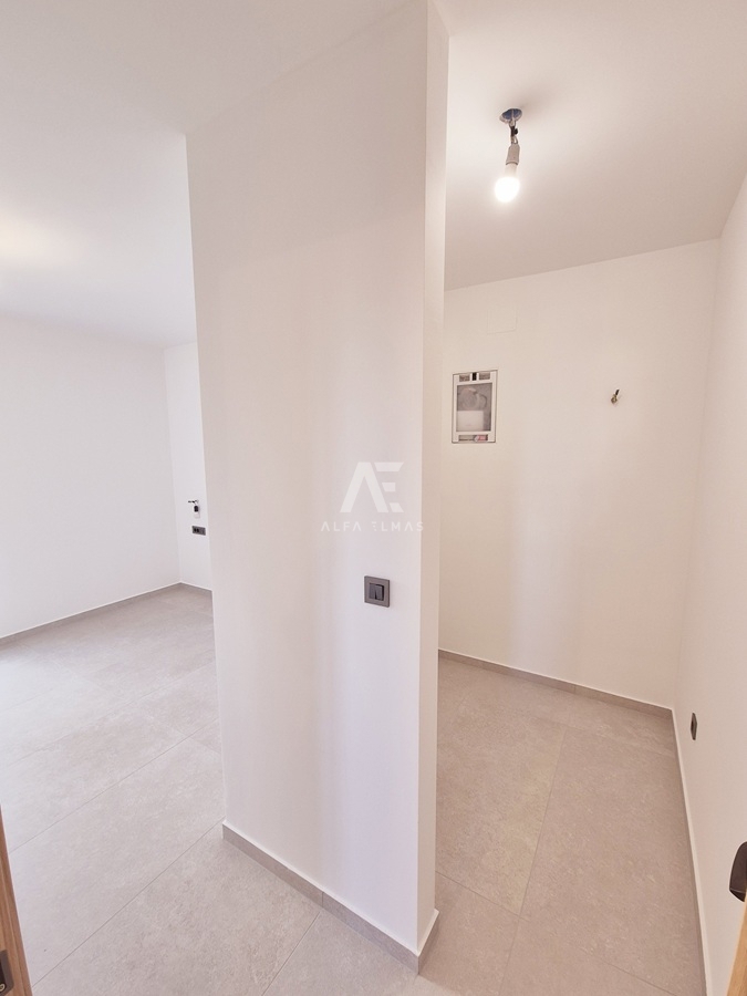 Malinska, moderna hiša dvojček z bazenom! ID 633