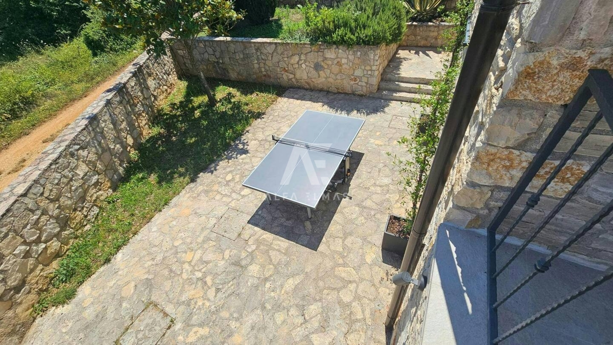 Istra, čudovita kamnita hiša z bazenom na mirni lokaciji!