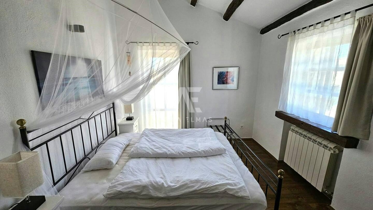 Istra, čudovita kamnita hiša z bazenom na mirni lokaciji!