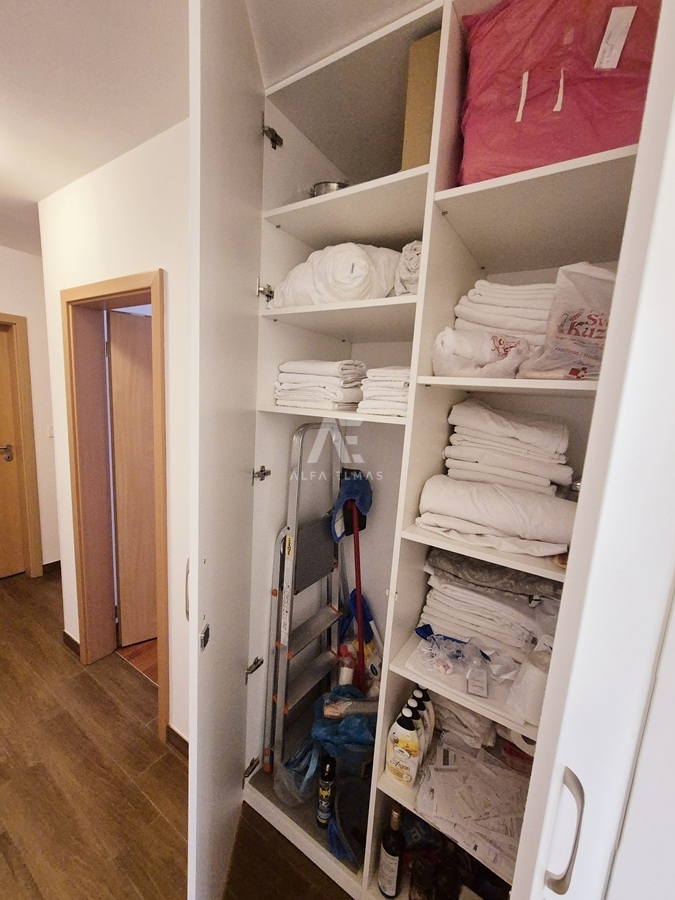 Zaliv Soline, atraktiven apartma s pogledom na morje! ID 651