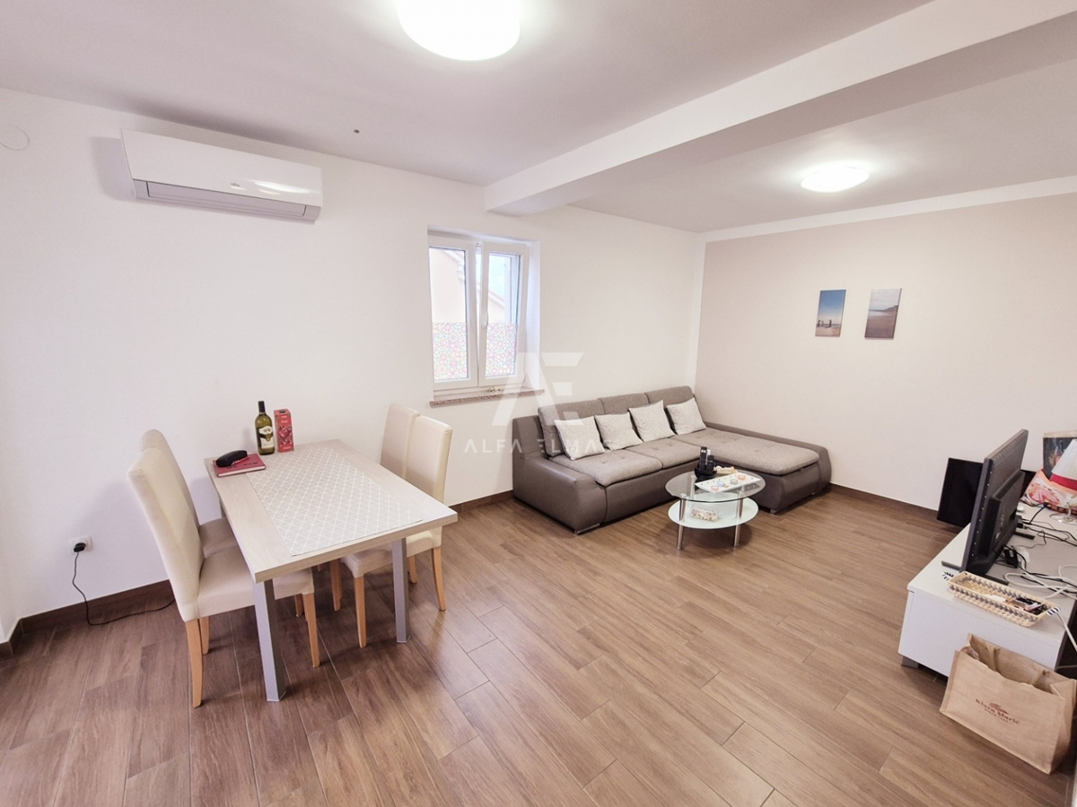 Zaliv Soline, atraktiven apartma s pogledom na morje! ID 651