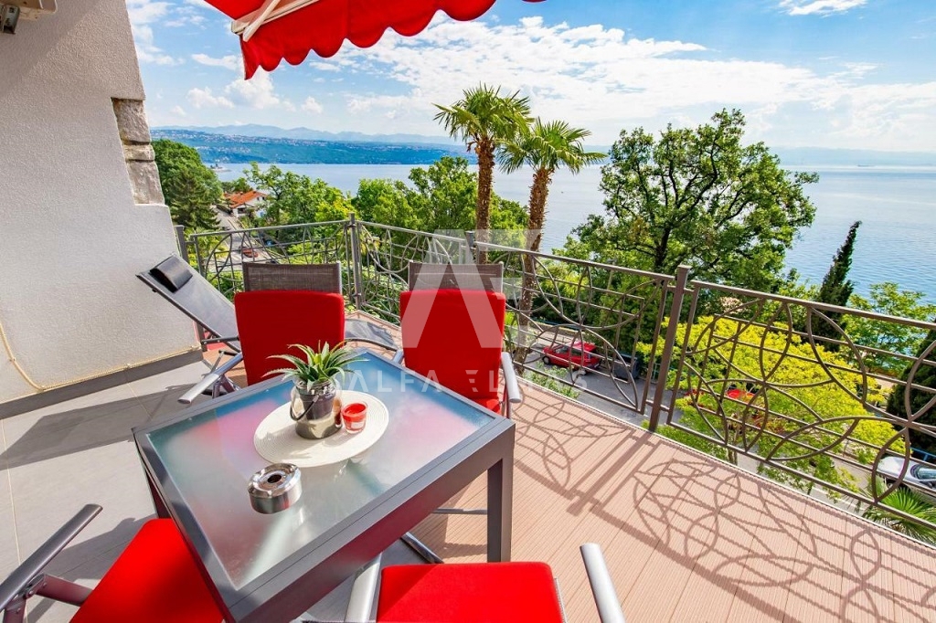 Opatija,stanovanje v prvem nadstropju s čudovitim pogledom na morje!! ID 327 
