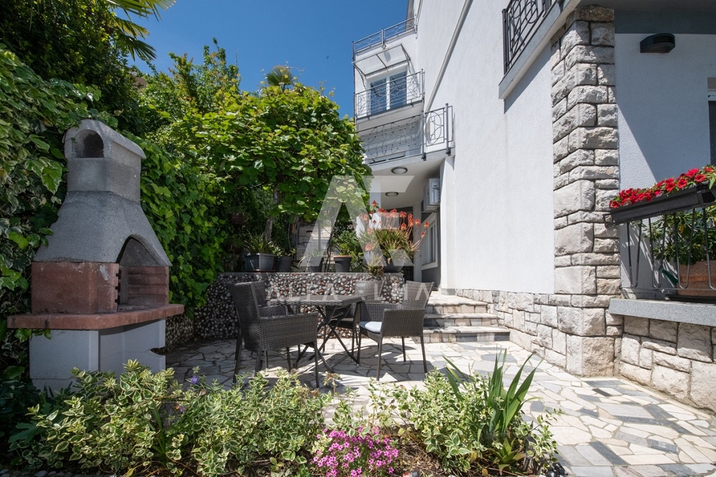 Opatija,stanovanje v prvem nadstropju s čudovitim pogledom na morje!! ID 327 