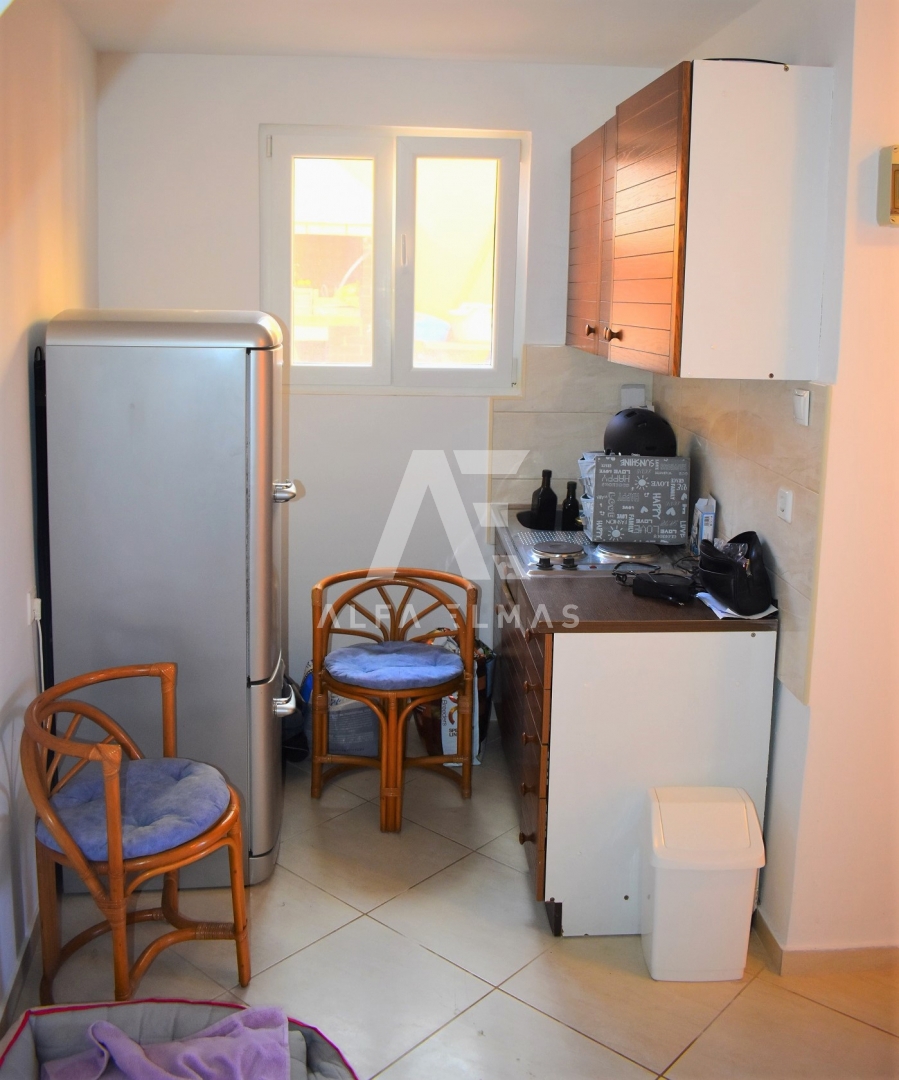 Malinska, hiša dvojček s 3 apartmaji! ID 387